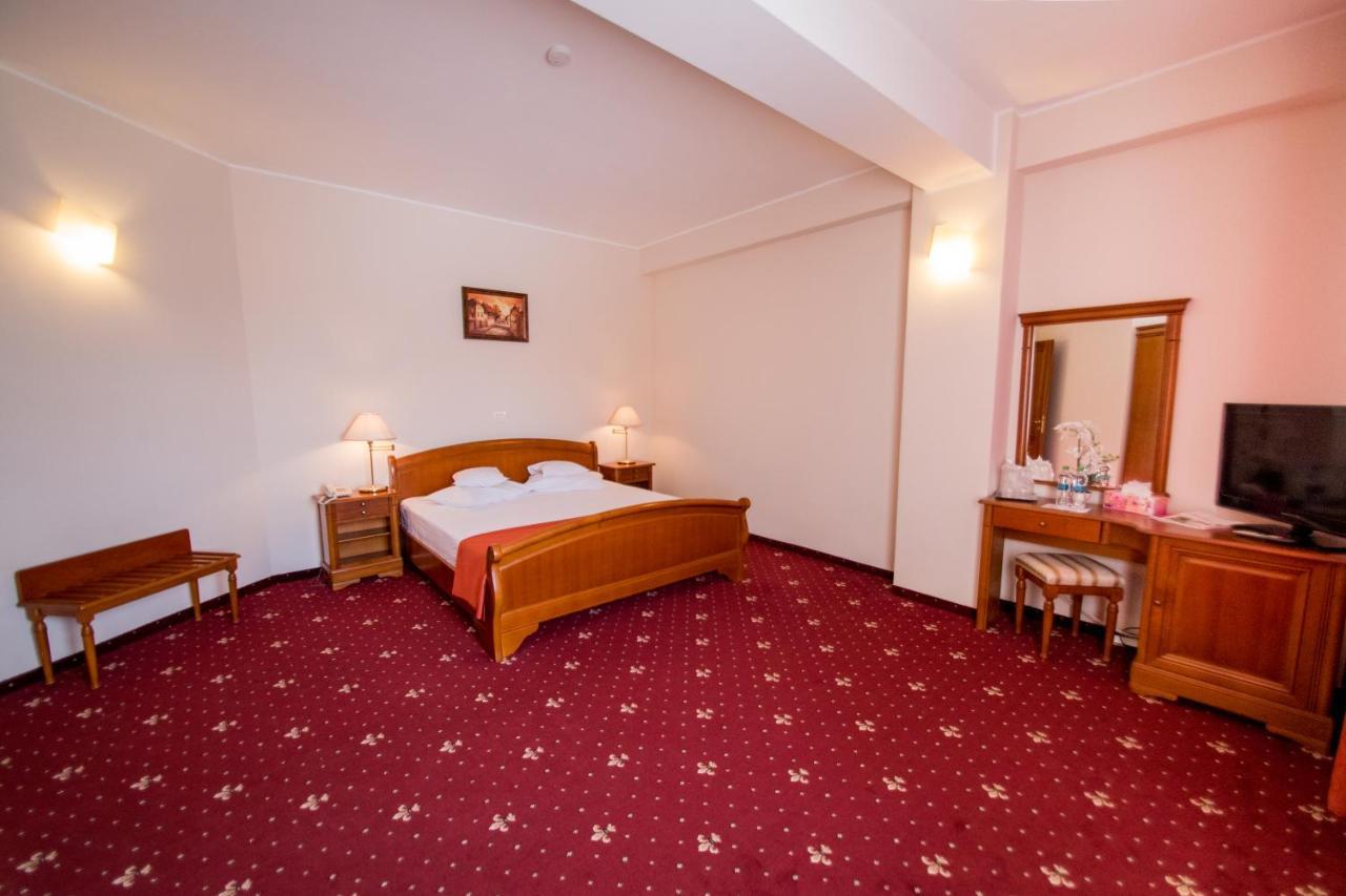 Hotel Amadeus Focsani Luaran gambar