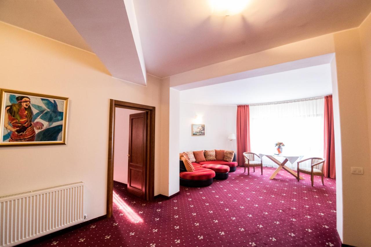 Hotel Amadeus Focsani Luaran gambar