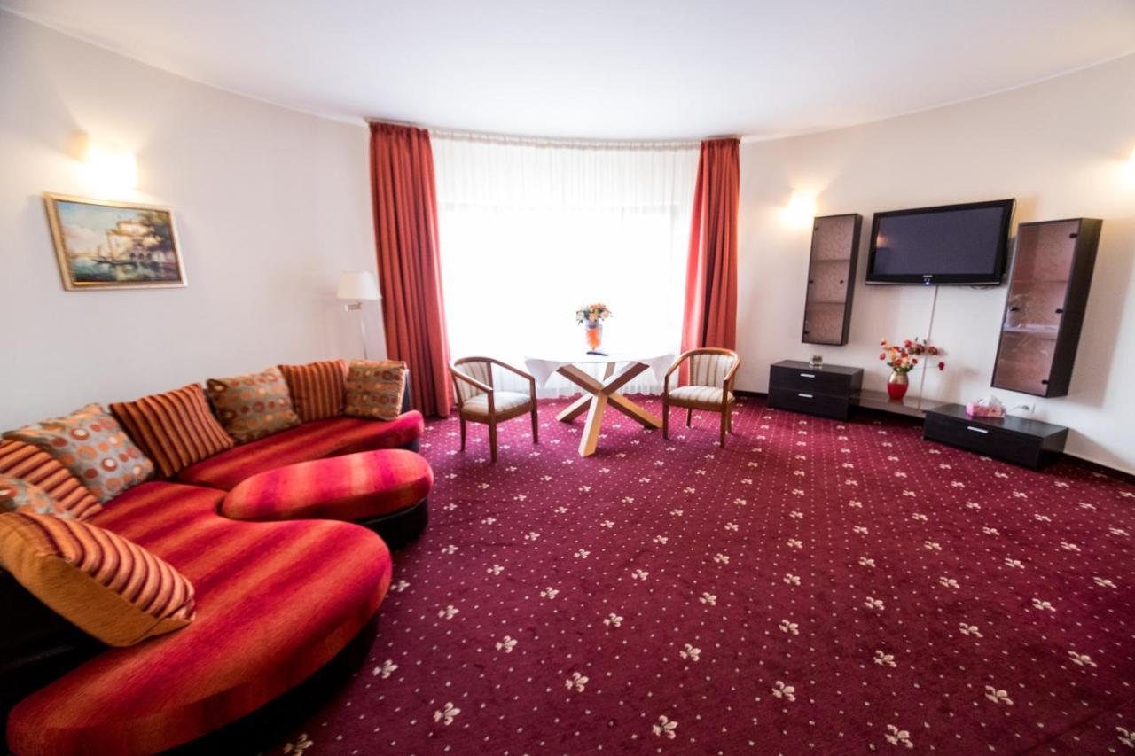 Hotel Amadeus Focsani Luaran gambar