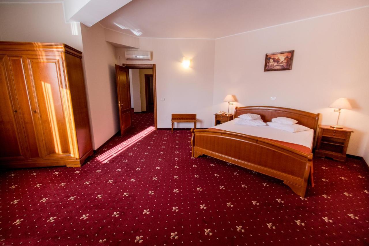 Hotel Amadeus Focsani Luaran gambar