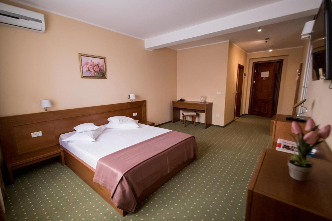 Hotel Amadeus Focsani Luaran gambar