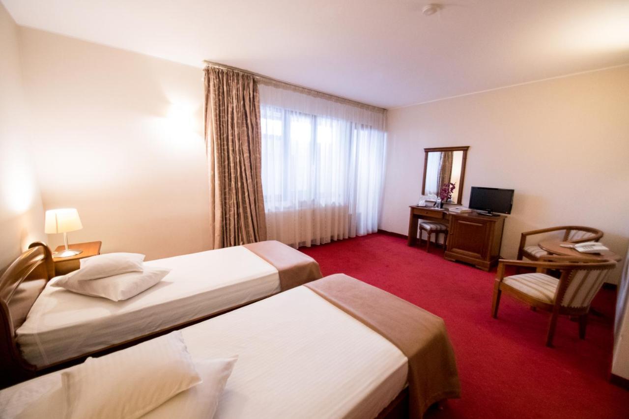 Hotel Amadeus Focsani Luaran gambar