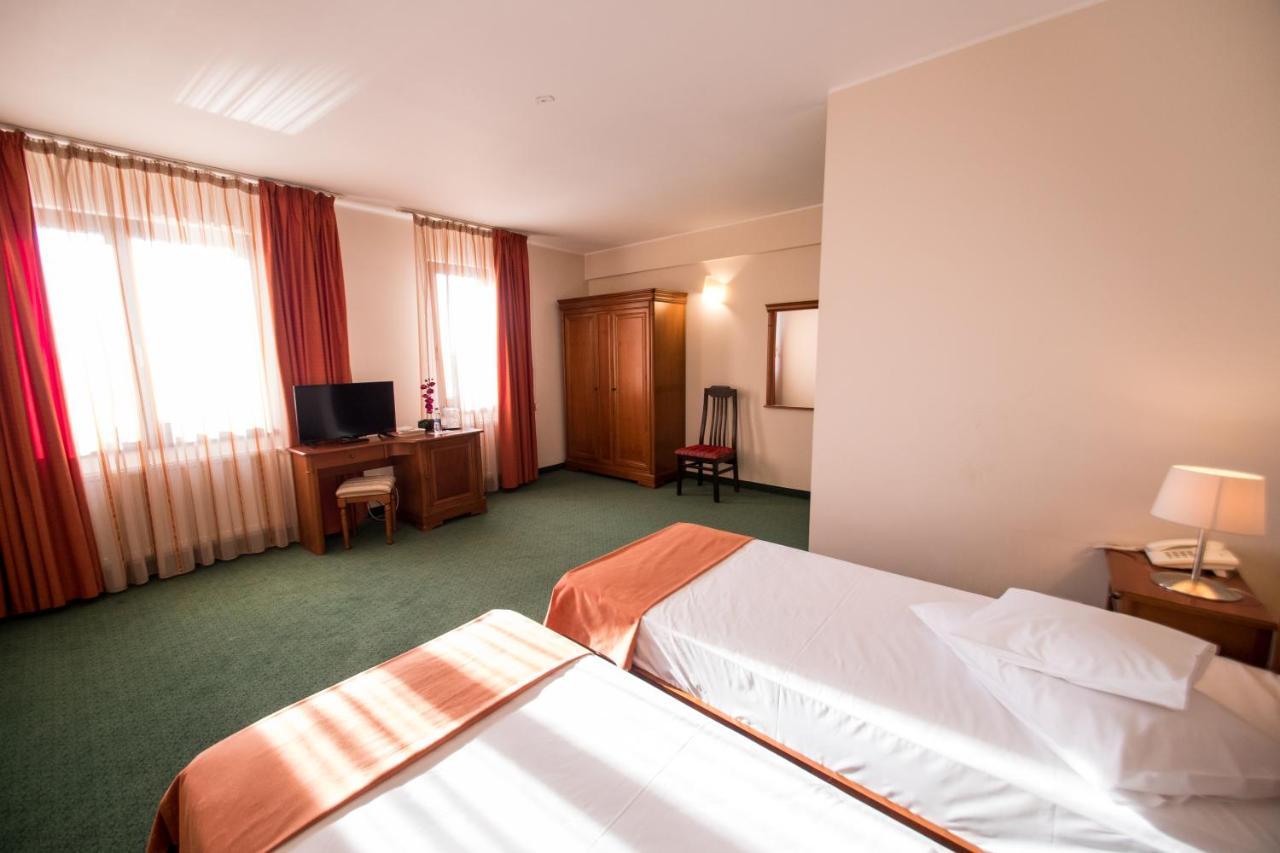 Hotel Amadeus Focsani Luaran gambar